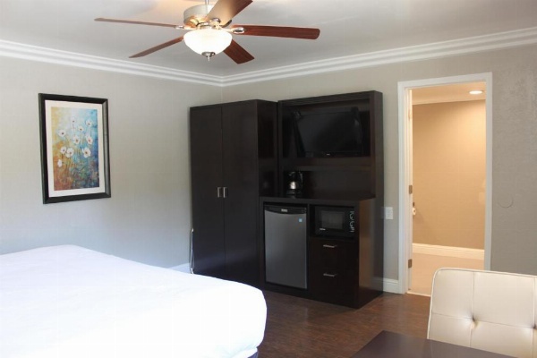 Inn at Highway 1 image 8